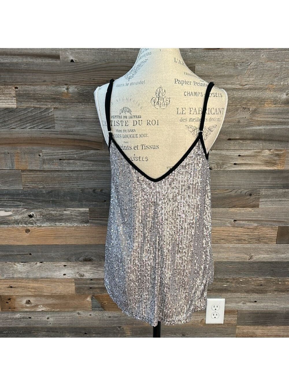 POL Sequin Black and Silver Adjustable Shoulder Strap Top Size Small - Picture 4 of 8